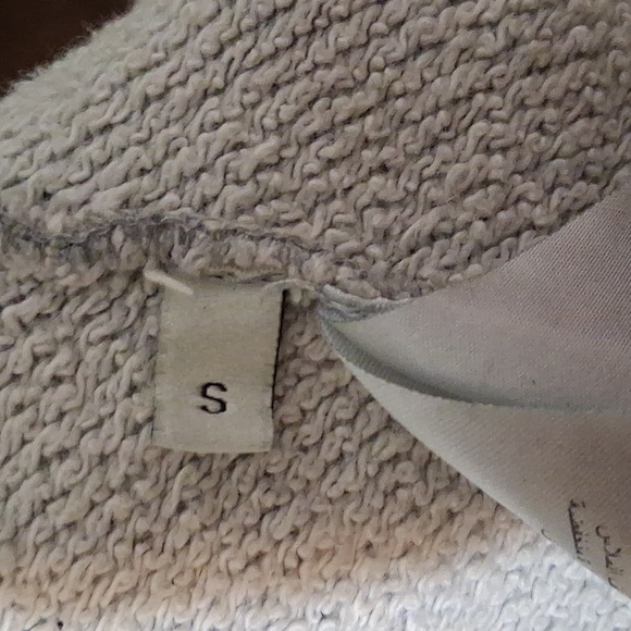 Gucci Gray Zip-Up Hoodie with Red and Blue Accents - Picture 3 of 4